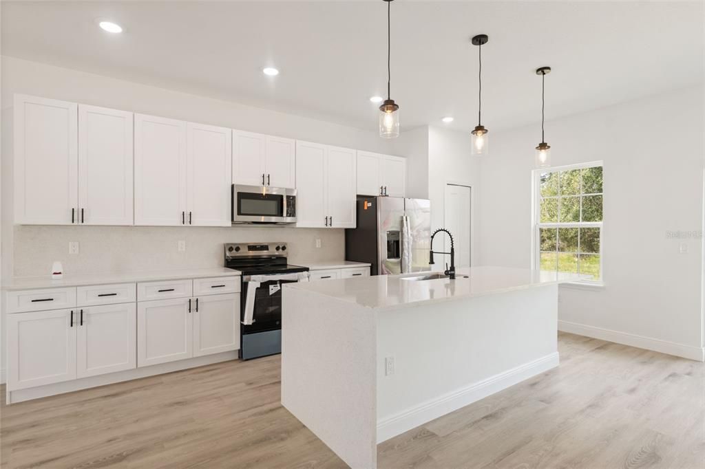 For Sale: $289,700 (4 beds, 2 baths, 1774 Square Feet)