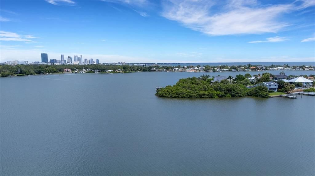 Active With Contract: $258,000 (2 beds, 2 baths, 1538 Square Feet)