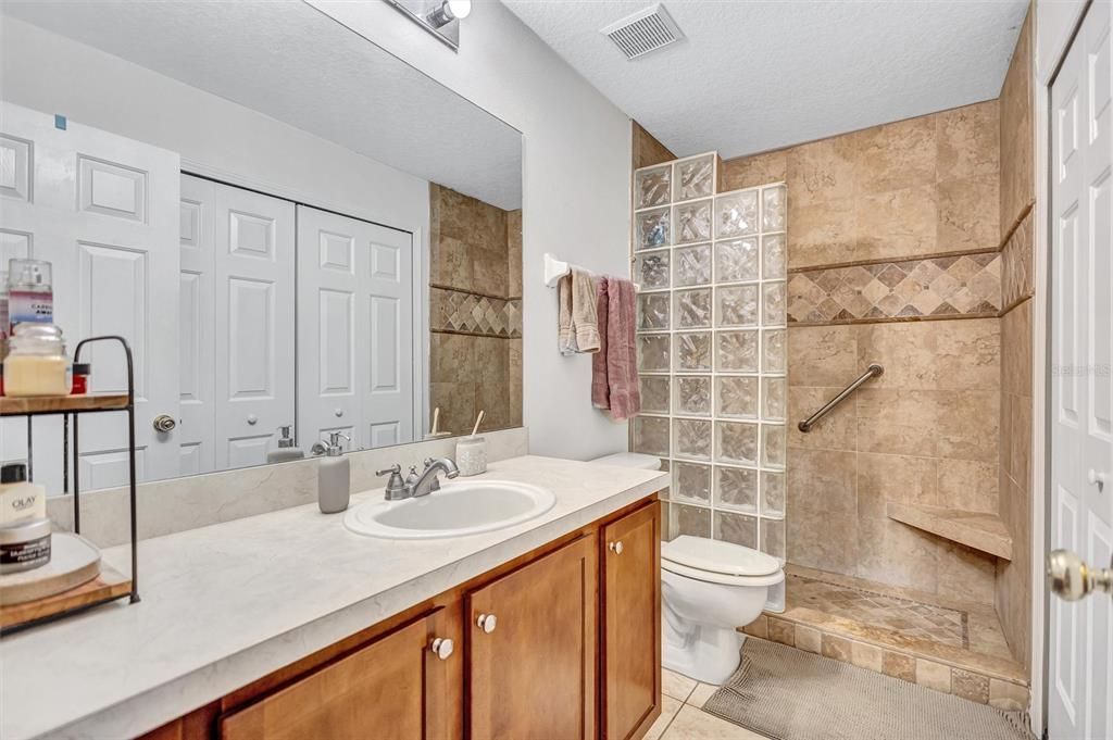 Active With Contract: $258,000 (2 beds, 2 baths, 1538 Square Feet)