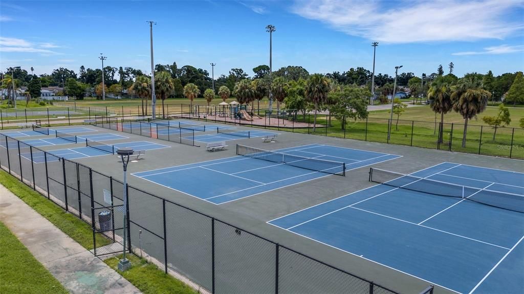 Active With Contract: $258,000 (2 beds, 2 baths, 1538 Square Feet)