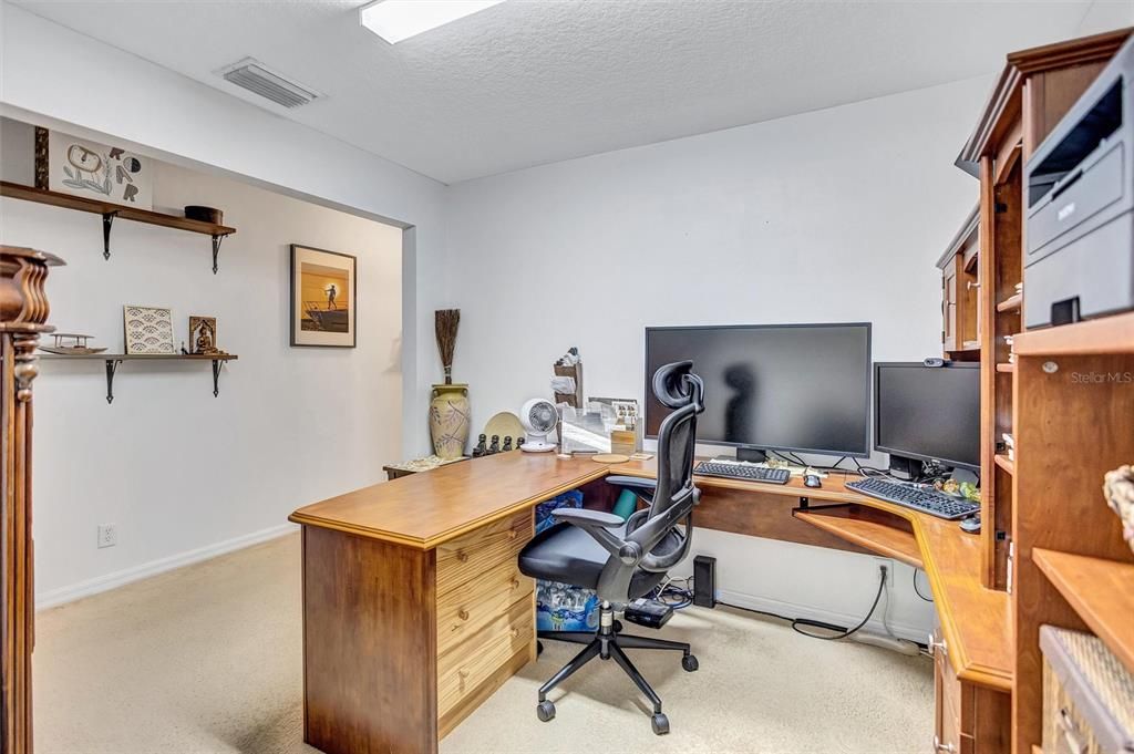 Active With Contract: $258,000 (2 beds, 2 baths, 1538 Square Feet)