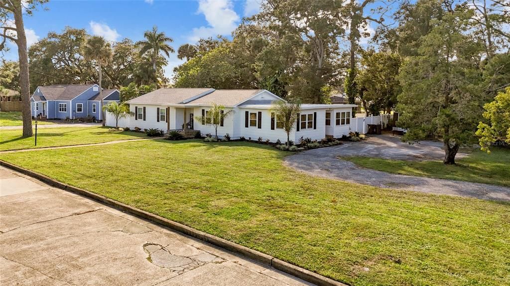 待售: $449,900 (3 贝兹, 2 浴室, 1261 平方英尺)