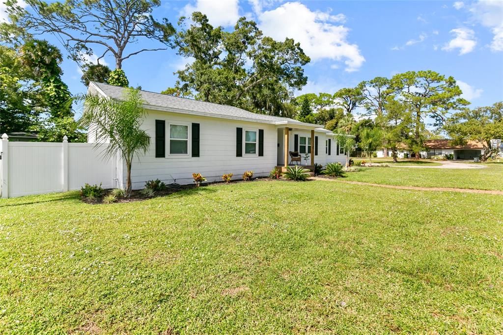 待售: $449,900 (3 贝兹, 2 浴室, 1261 平方英尺)