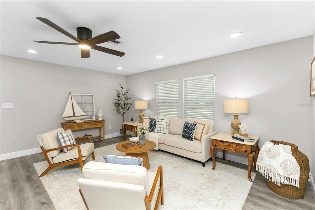 待售: $449,900 (3 贝兹, 2 浴室, 1261 平方英尺)