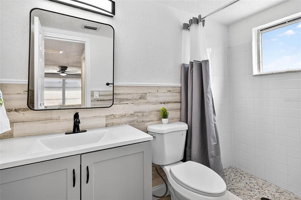 合同活跃: $279,900 (3 贝兹, 2 浴室, 1454 平方英尺)