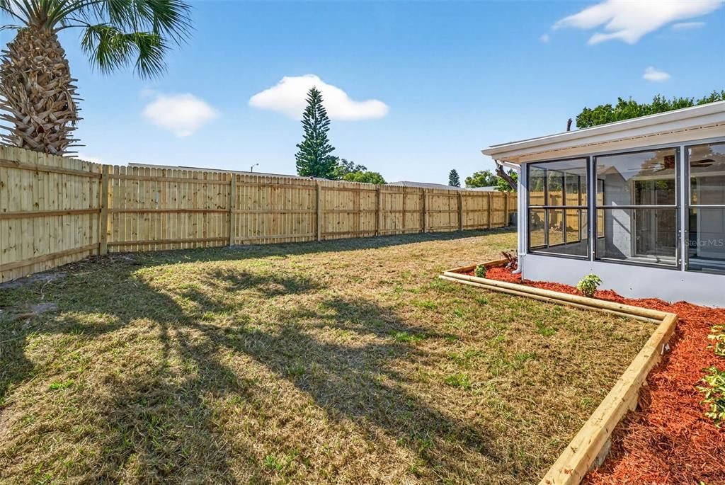 合同活跃: $279,900 (3 贝兹, 2 浴室, 1454 平方英尺)