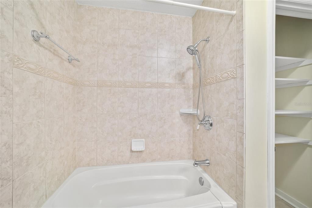 На продажу: $319,000 (3 спален, 2 ванн, 1520 Квадратных фут)