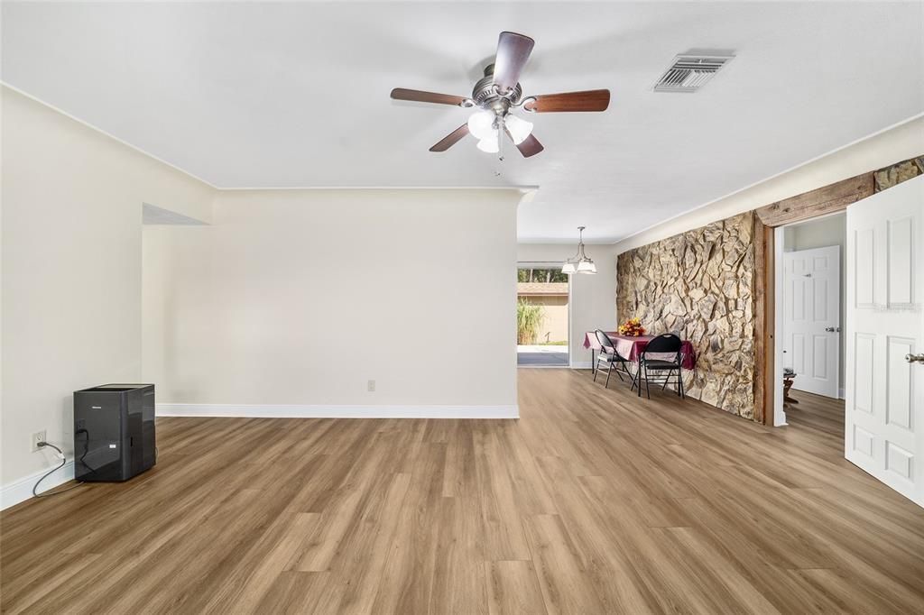 На продажу: $319,000 (3 спален, 2 ванн, 1520 Квадратных фут)