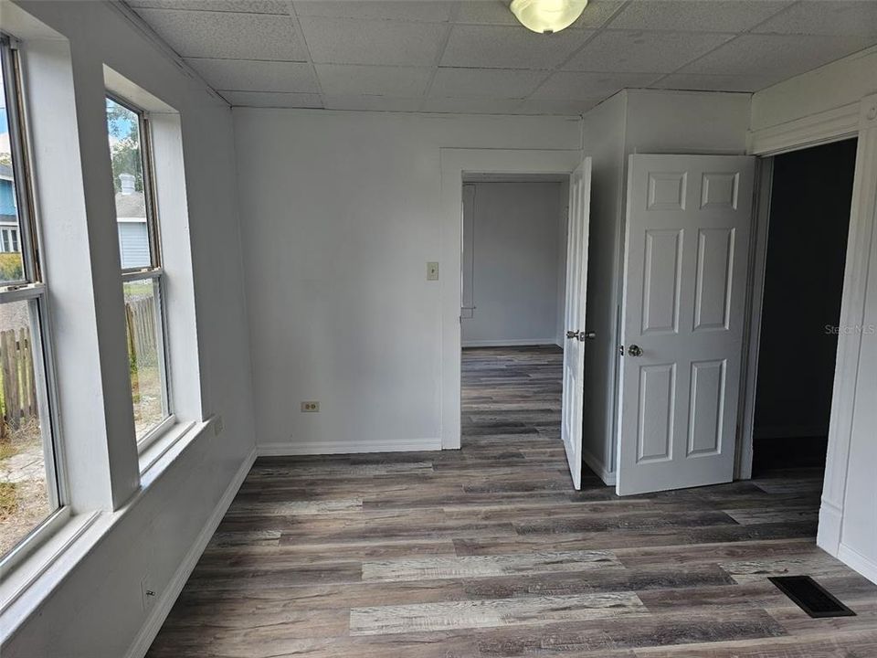 待售: $199,900 (3 贝兹, 0 浴室, 1832 平方英尺)