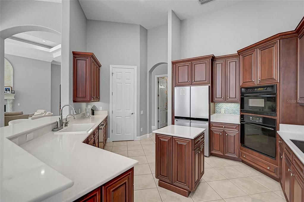 For Sale: $2,300,000 (4 beds, 5 baths, 4346 Square Feet)