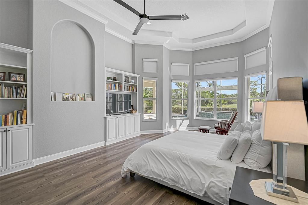 For Sale: $2,300,000 (4 beds, 5 baths, 4346 Square Feet)