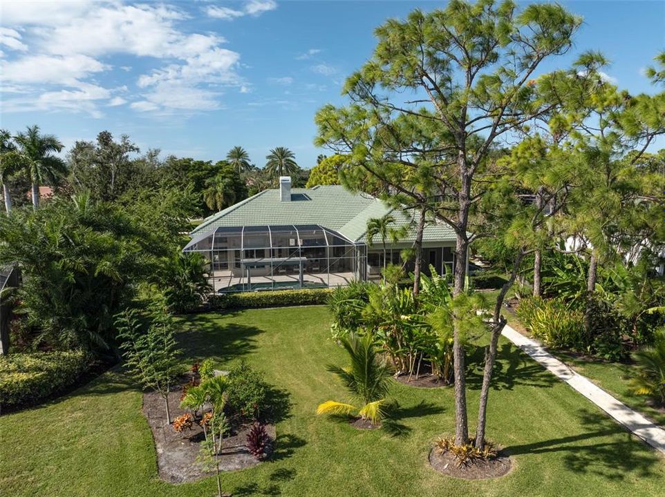 For Sale: $2,300,000 (4 beds, 5 baths, 4346 Square Feet)