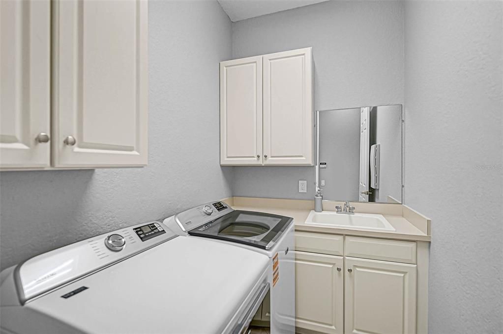 For Sale: $2,300,000 (4 beds, 5 baths, 4346 Square Feet)