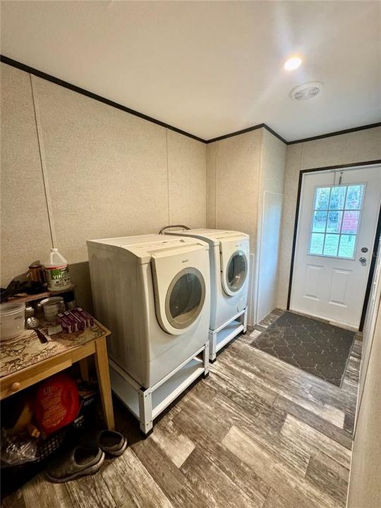 En Venta: $320,000 (3 camas, 2 baños, 1404 Pies cuadrados)