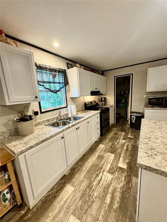 En Venta: $320,000 (3 camas, 2 baños, 1404 Pies cuadrados)