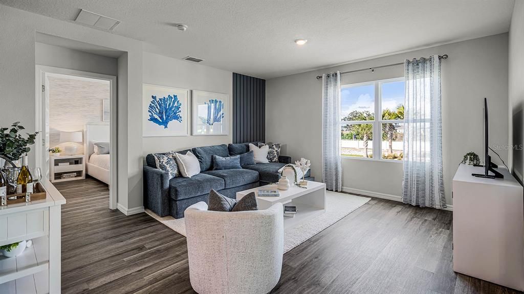 合同活跃: $358,490 (4 贝兹, 2 浴室, 1828 平方英尺)