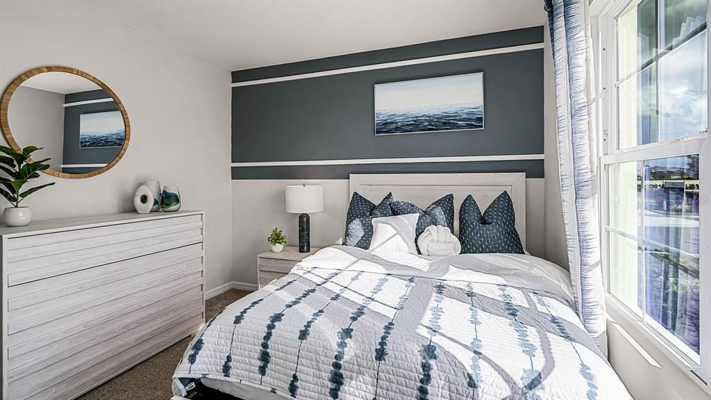 合同活跃: $358,490 (4 贝兹, 2 浴室, 1828 平方英尺)