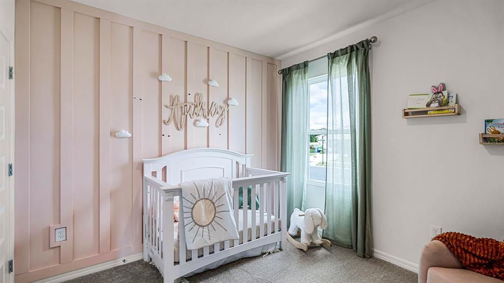 合同活跃: $358,490 (4 贝兹, 2 浴室, 1828 平方英尺)