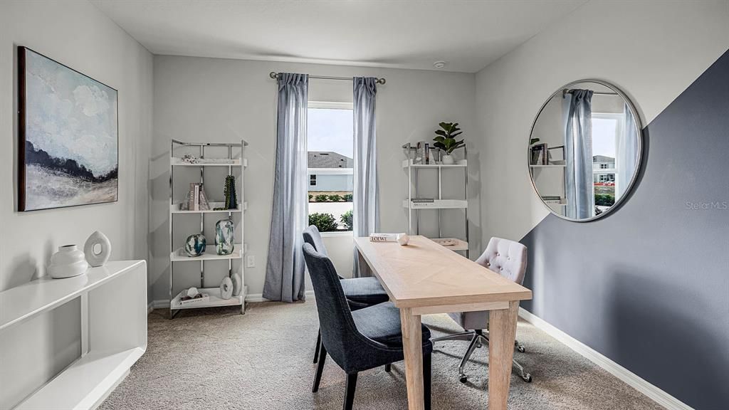 合同活跃: $358,490 (4 贝兹, 2 浴室, 1828 平方英尺)