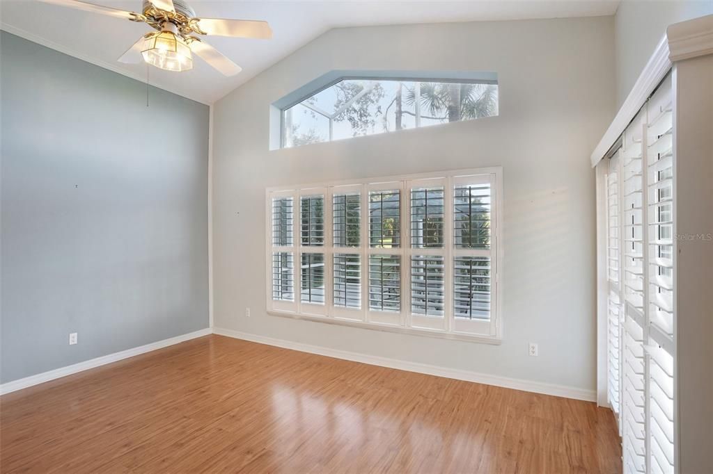 Active With Contract: $299,900 (3 beds, 2 baths, 1562 Square Feet)