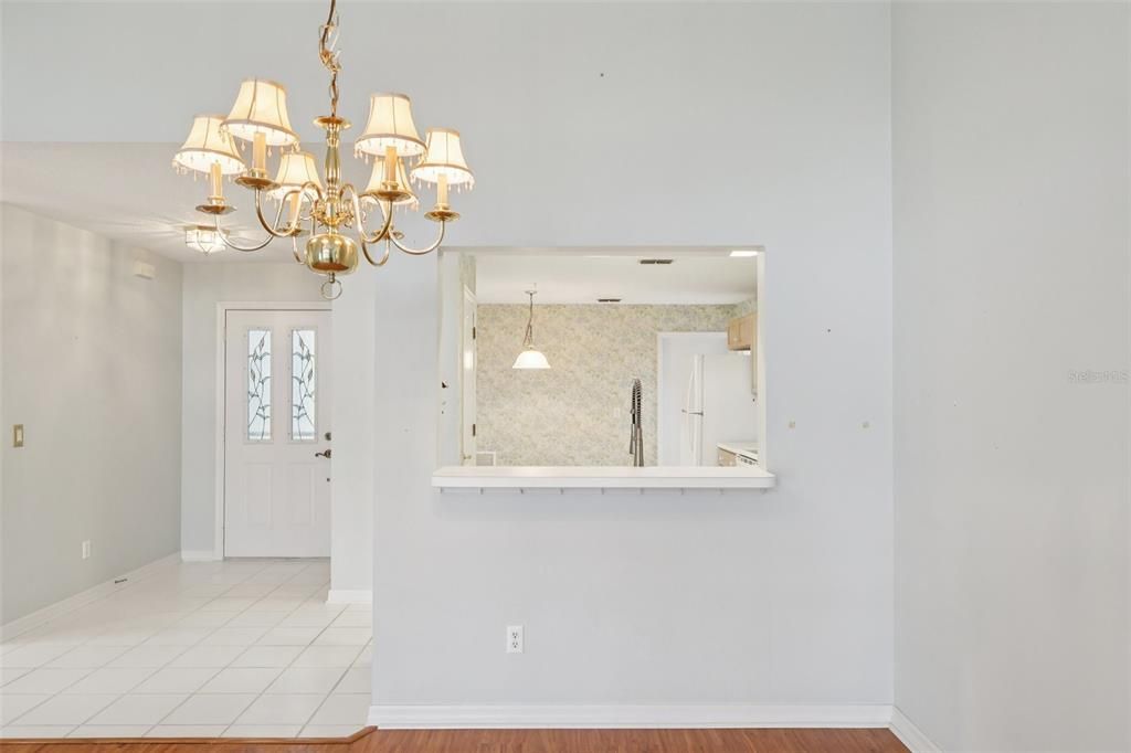 Active With Contract: $299,900 (3 beds, 2 baths, 1562 Square Feet)