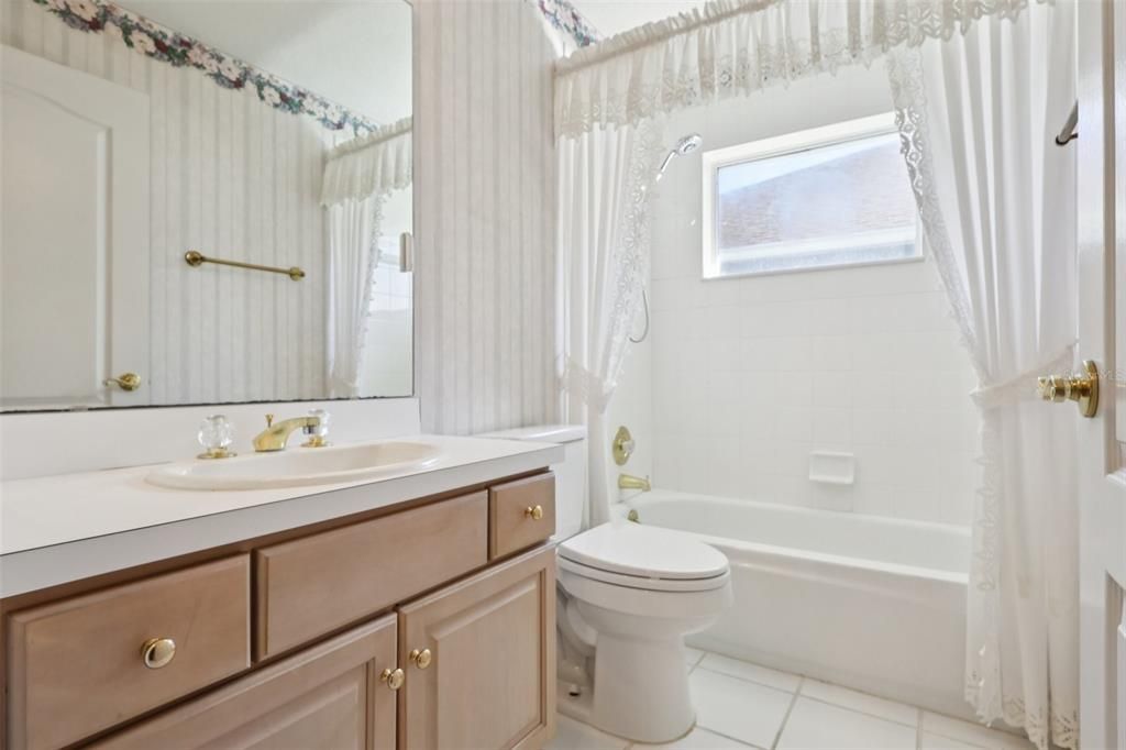 Active With Contract: $299,900 (3 beds, 2 baths, 1562 Square Feet)