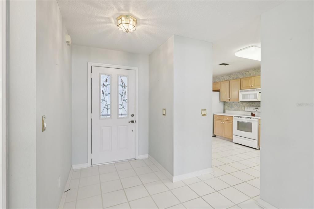 Active With Contract: $299,900 (3 beds, 2 baths, 1562 Square Feet)