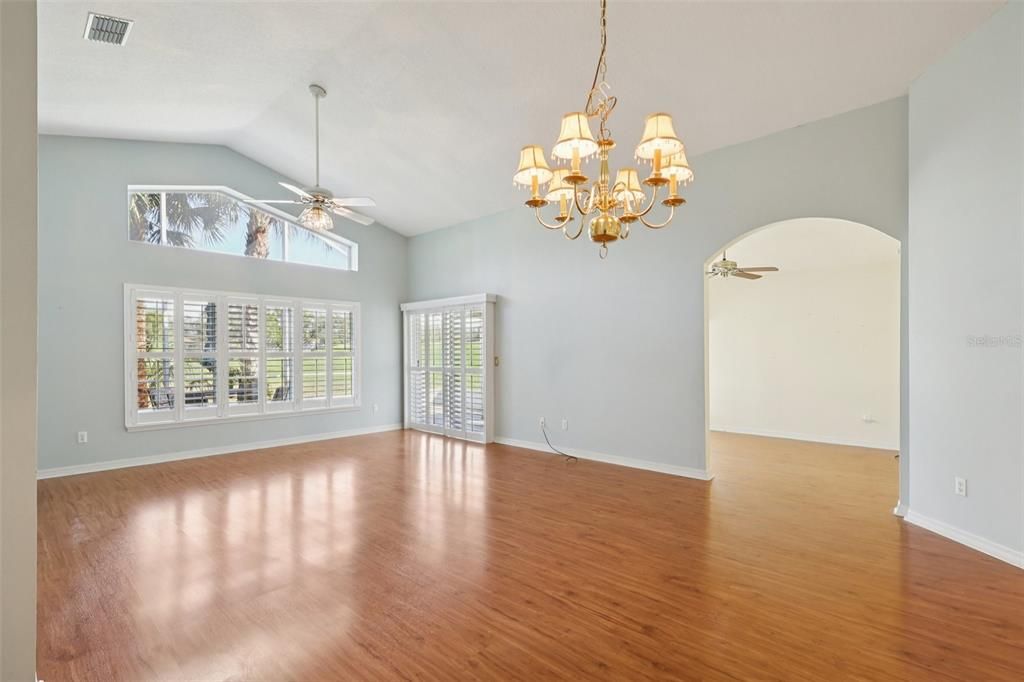 Active With Contract: $299,900 (3 beds, 2 baths, 1562 Square Feet)