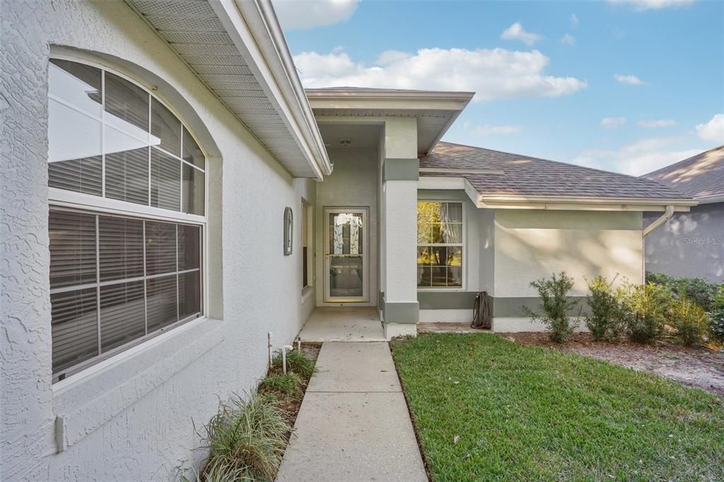 Active With Contract: $299,900 (3 beds, 2 baths, 1562 Square Feet)