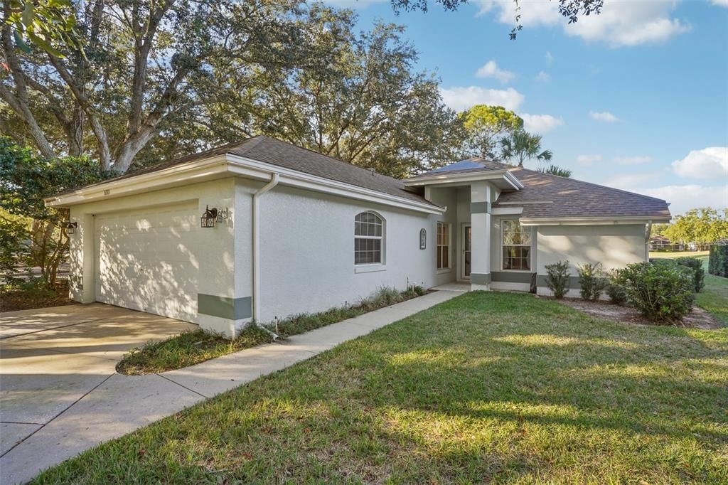 Active With Contract: $299,900 (3 beds, 2 baths, 1562 Square Feet)