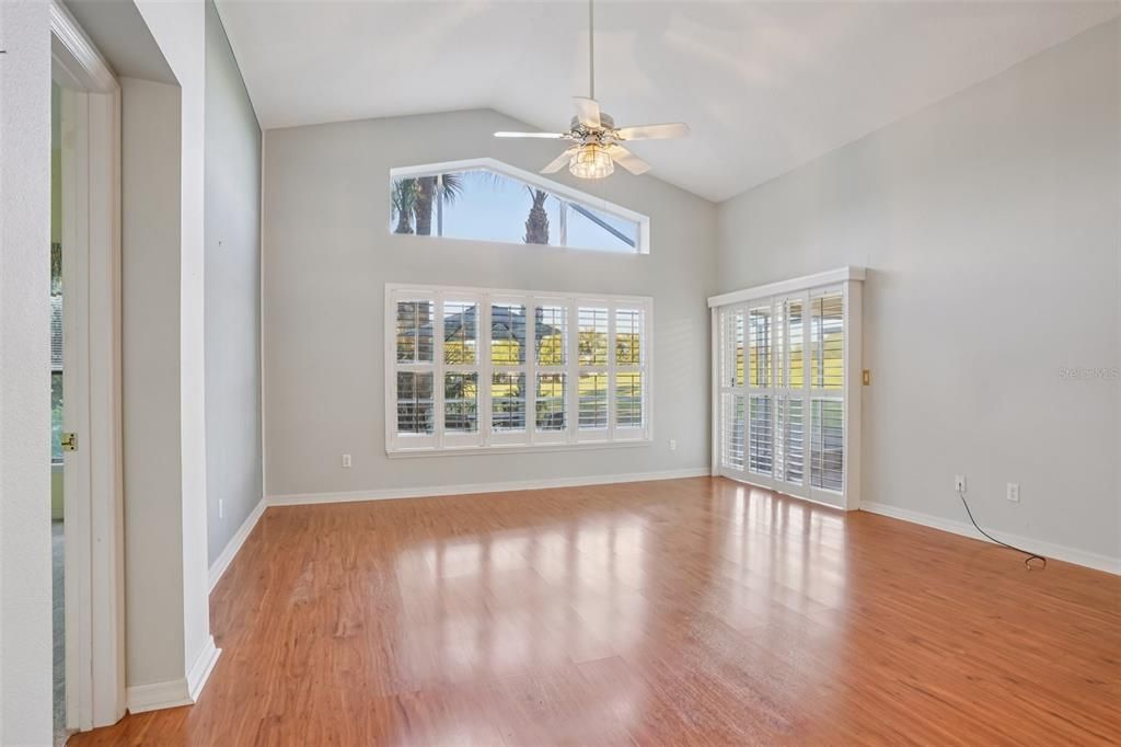 Active With Contract: $299,900 (3 beds, 2 baths, 1562 Square Feet)