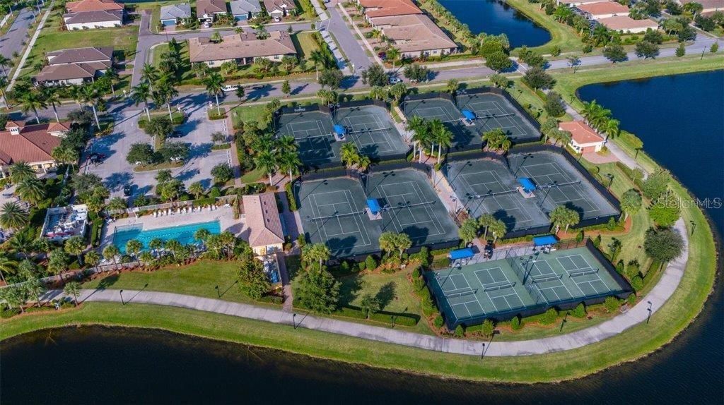 En Venta: $630,000 (4 camas, 2 baños, 1997 Pies cuadrados)