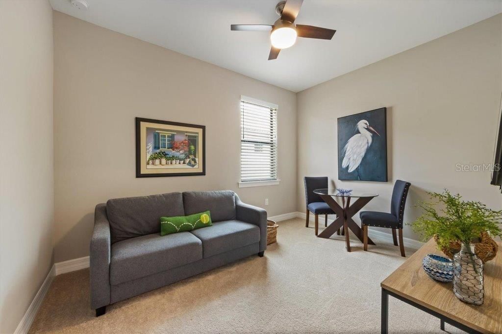 En Venta: $630,000 (4 camas, 2 baños, 1997 Pies cuadrados)