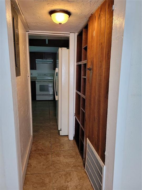 For Rent: $2,000 (3 beds, 1 baths, 1520 Square Feet)