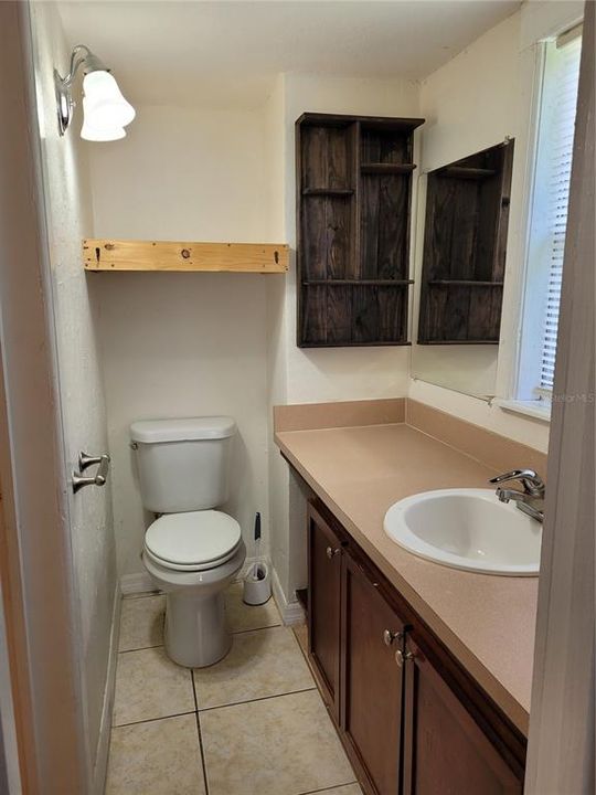 For Rent: $2,000 (3 beds, 1 baths, 1520 Square Feet)