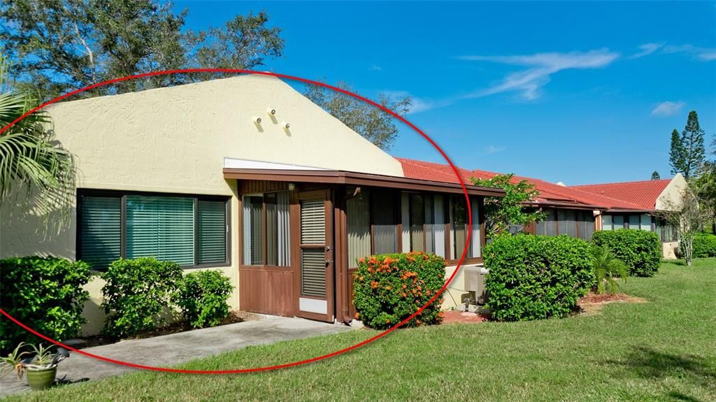 For Sale: $180,000 (1 beds, 1 baths, 812 Square Feet)