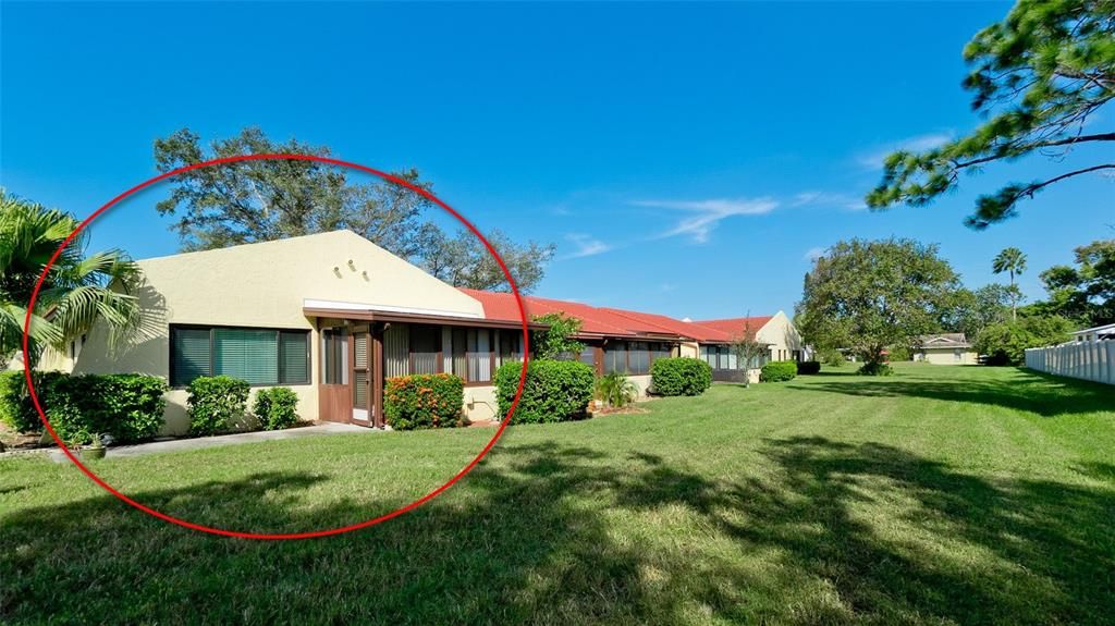 For Sale: $180,000 (1 beds, 1 baths, 812 Square Feet)