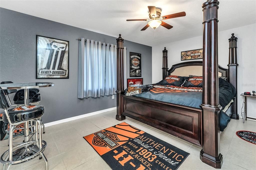 For Sale: $289,900 (3 beds, 2 baths, 1170 Square Feet)