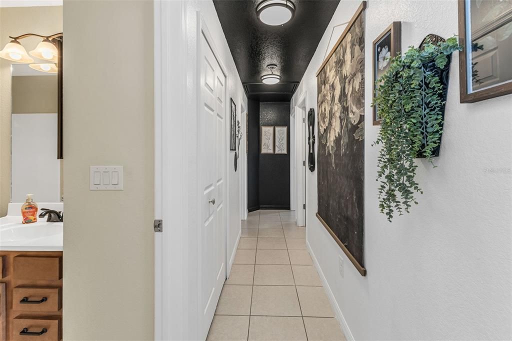 For Sale: $289,900 (3 beds, 2 baths, 1170 Square Feet)