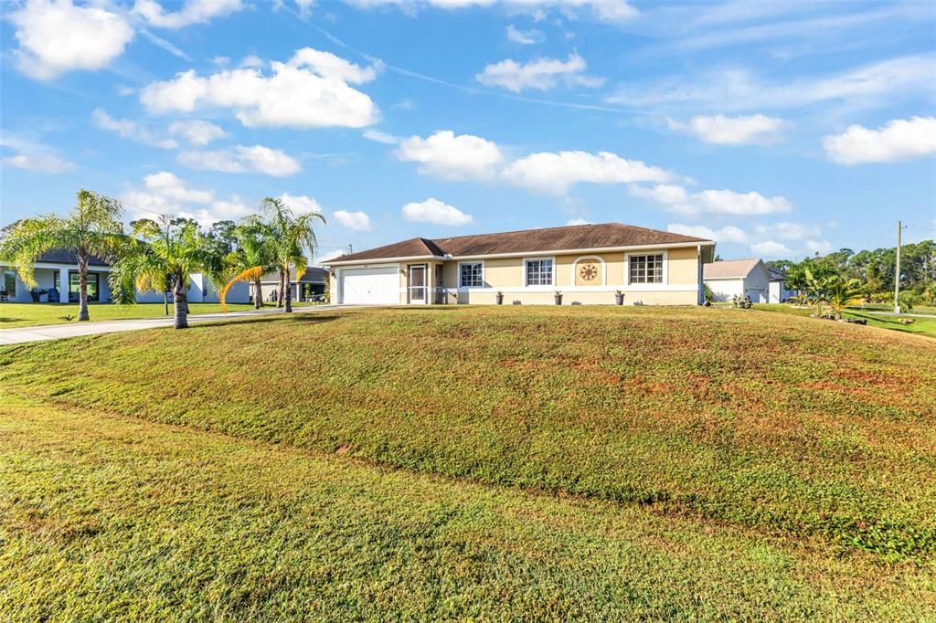 For Sale: $289,900 (3 beds, 2 baths, 1170 Square Feet)