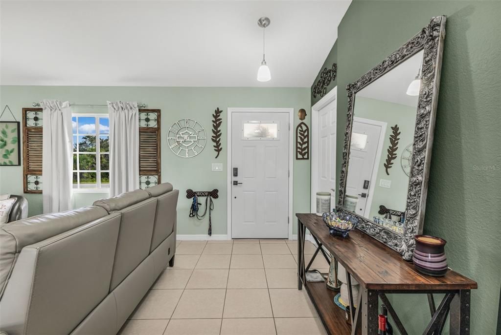 For Sale: $289,900 (3 beds, 2 baths, 1170 Square Feet)