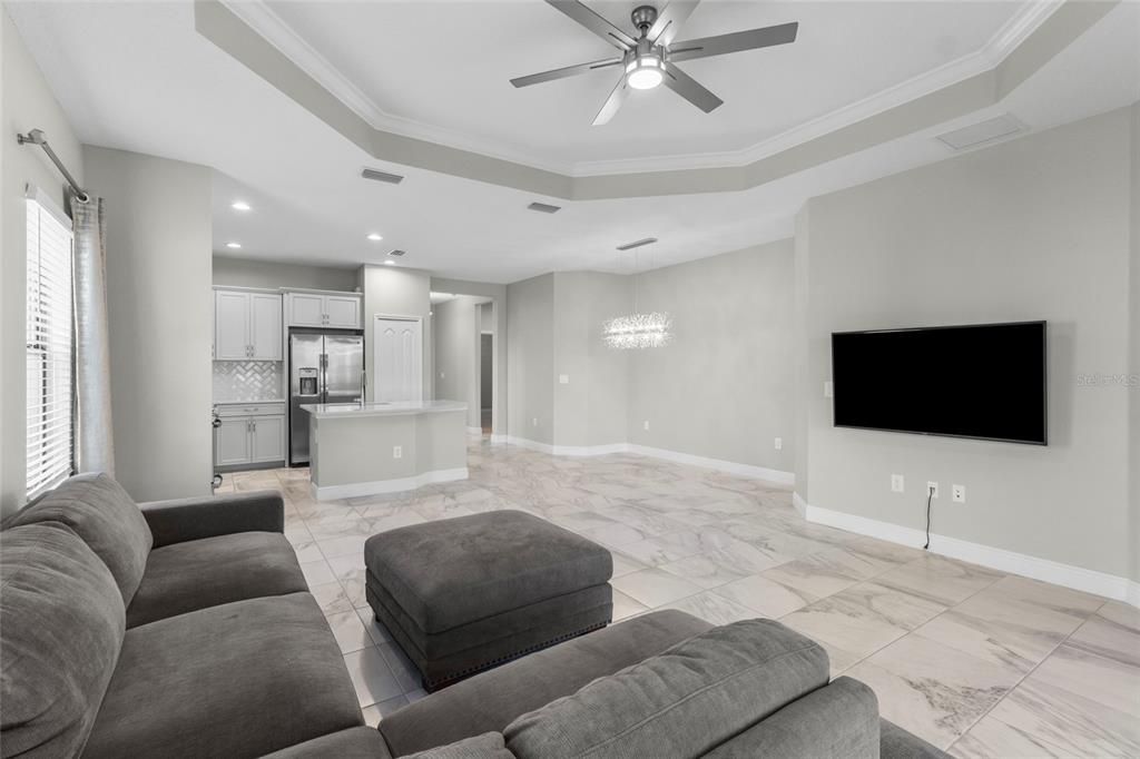 For Sale: $388,000 (2 beds, 2 baths, 1518 Square Feet)