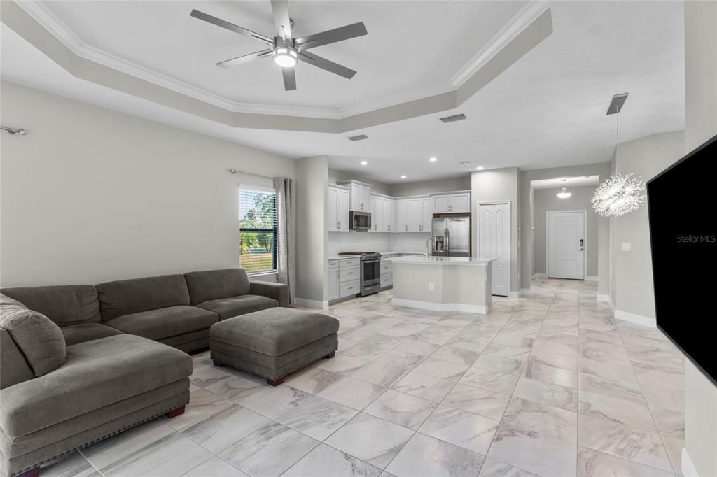 For Sale: $388,000 (2 beds, 2 baths, 1518 Square Feet)