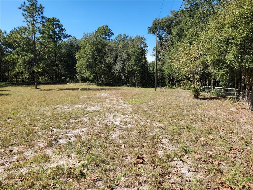 На продажу: $235,000 (2.51 acres)