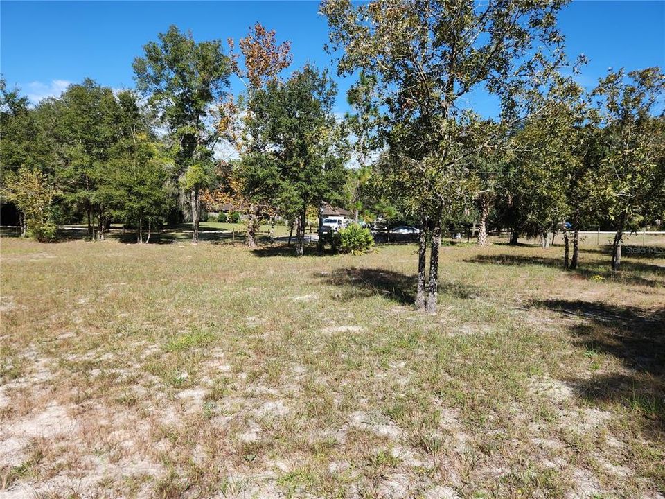 На продажу: $235,000 (2.51 acres)