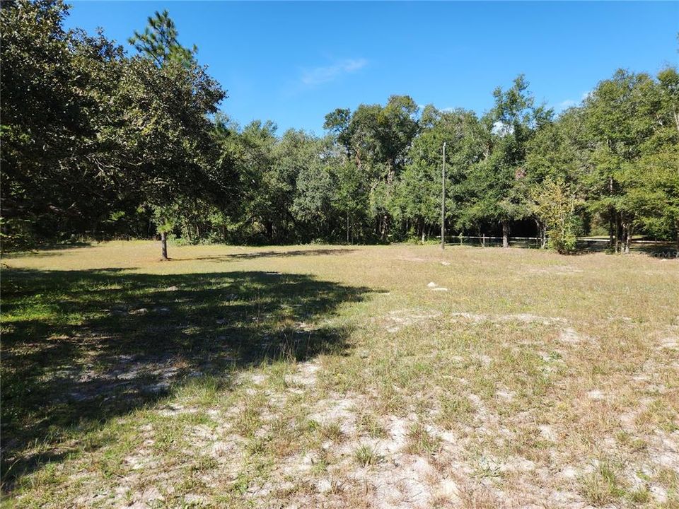 На продажу: $235,000 (2.51 acres)