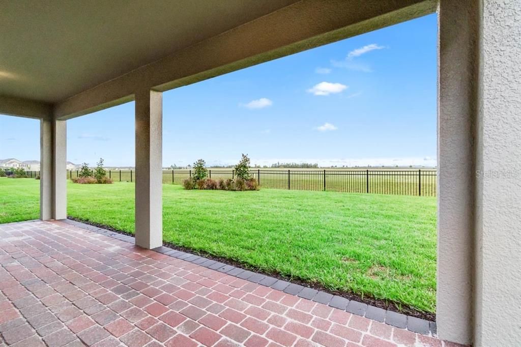 Active With Contract: $811,021 (5 beds, 4 baths, 3225 Square Feet)