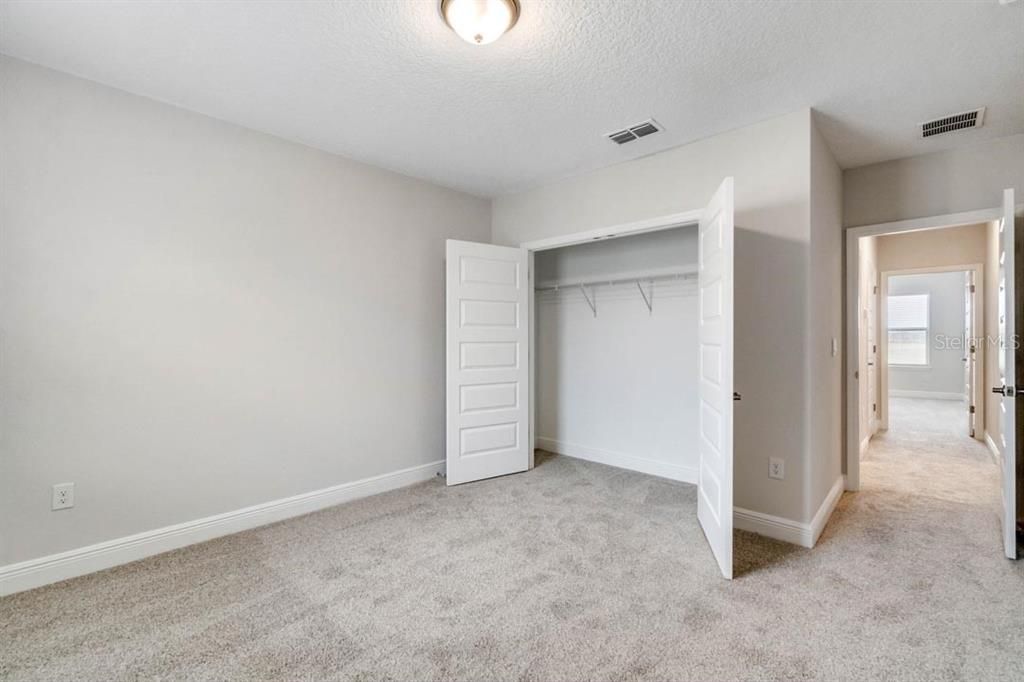 Active With Contract: $811,021 (5 beds, 4 baths, 3225 Square Feet)