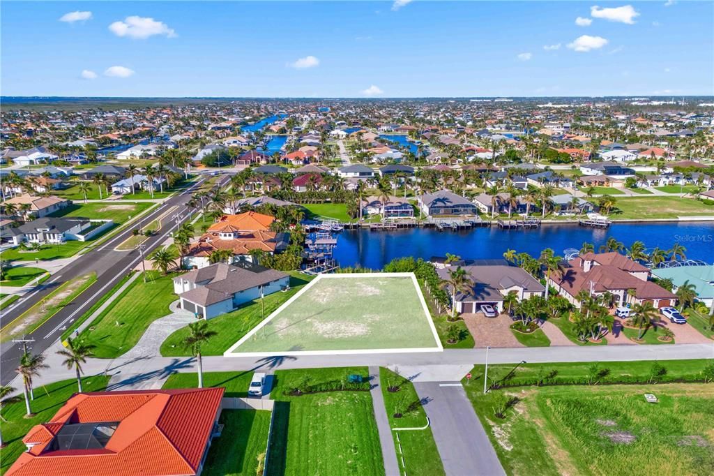 最近售出: $315,000 (0.30 acres)