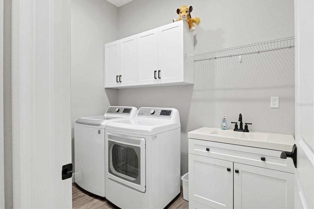 For Sale: $795,000 (2 beds, 2 baths, 1950 Square Feet)